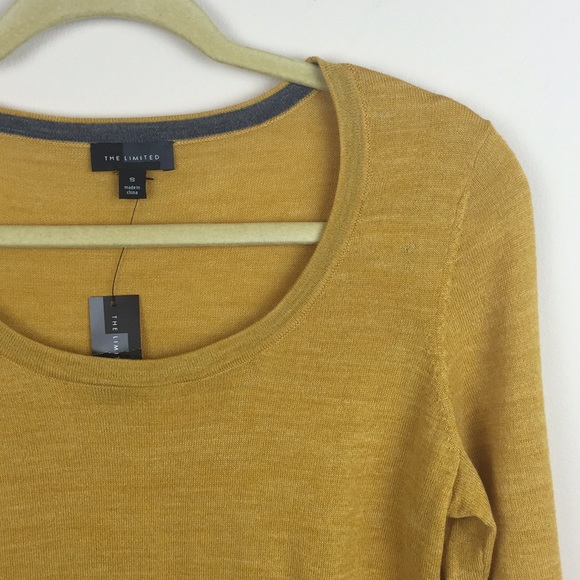 The Limited - Thin 3/4 Length Sleeve Sweater - Picture 2 of 6